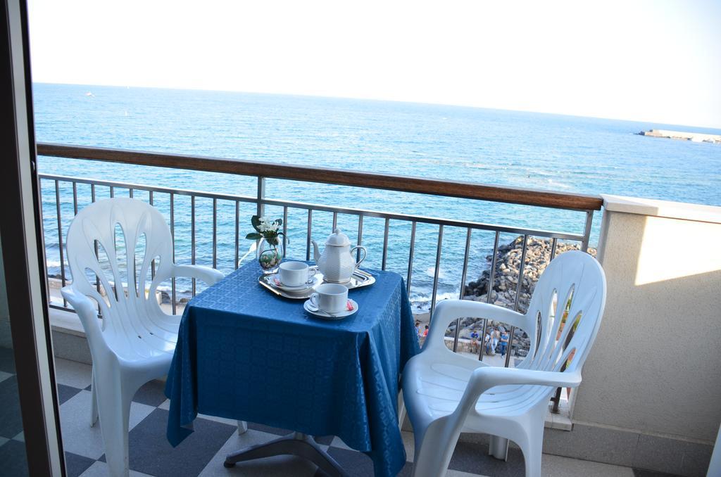 ホテル Costa Azzurra ジャルディーニ・ナクソス エクステリア 写真